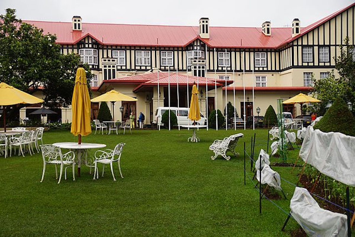 TouringSriLanka