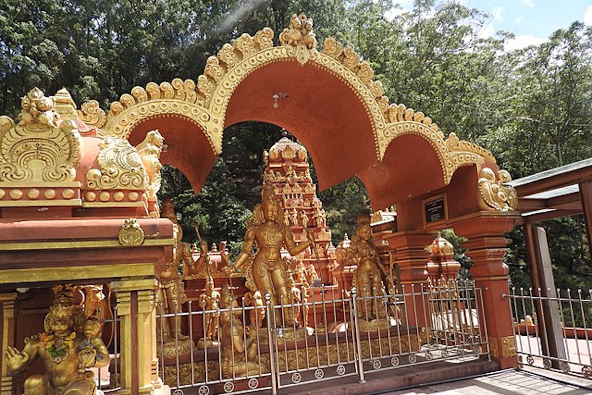 TouringSriLanka