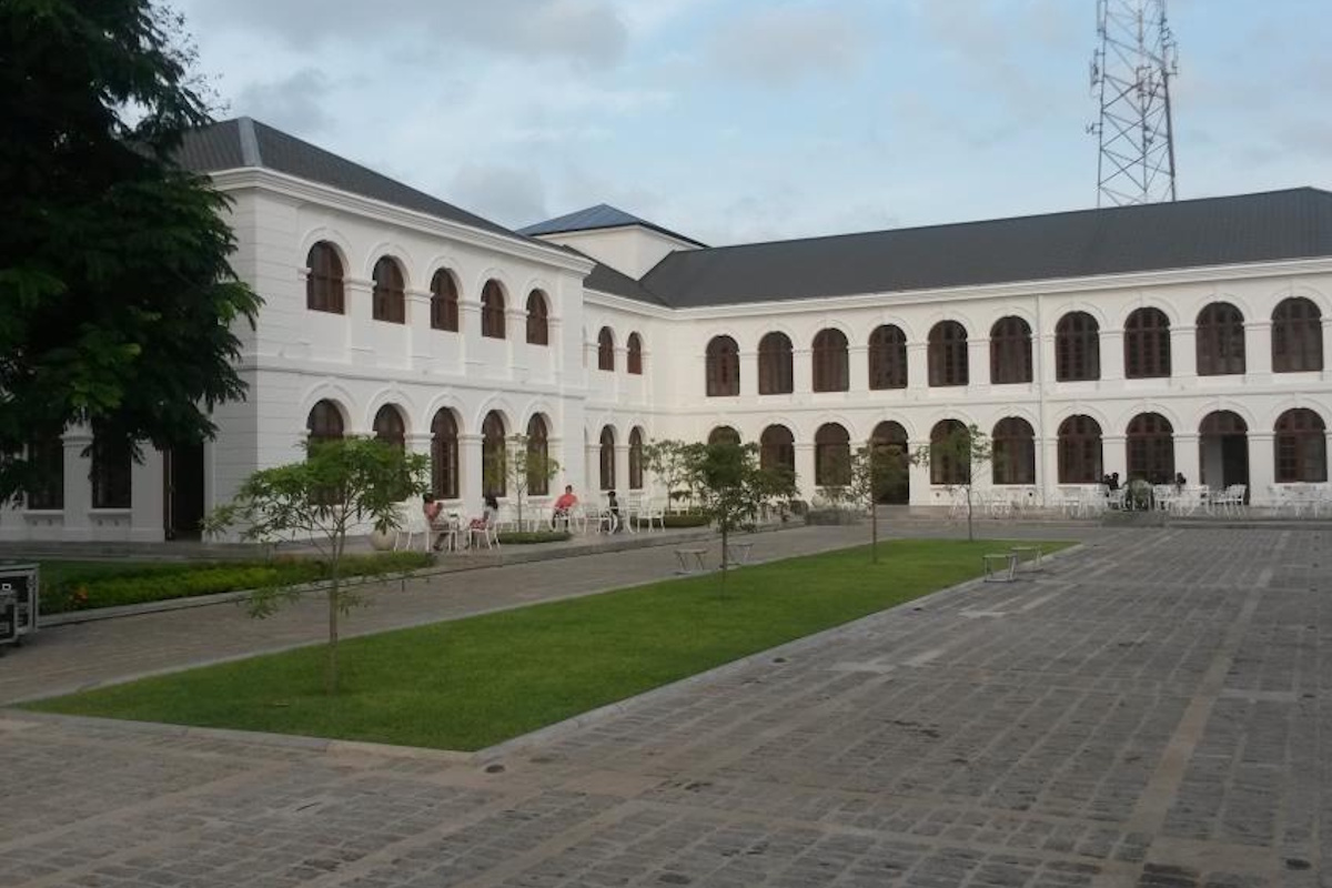 TouringSriLanka