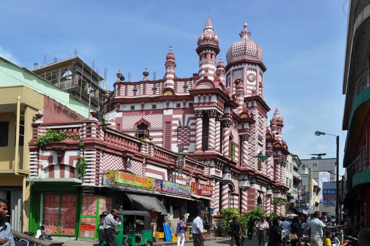 TouringSriLanka