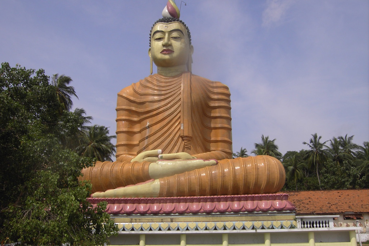 TouringSriLanka