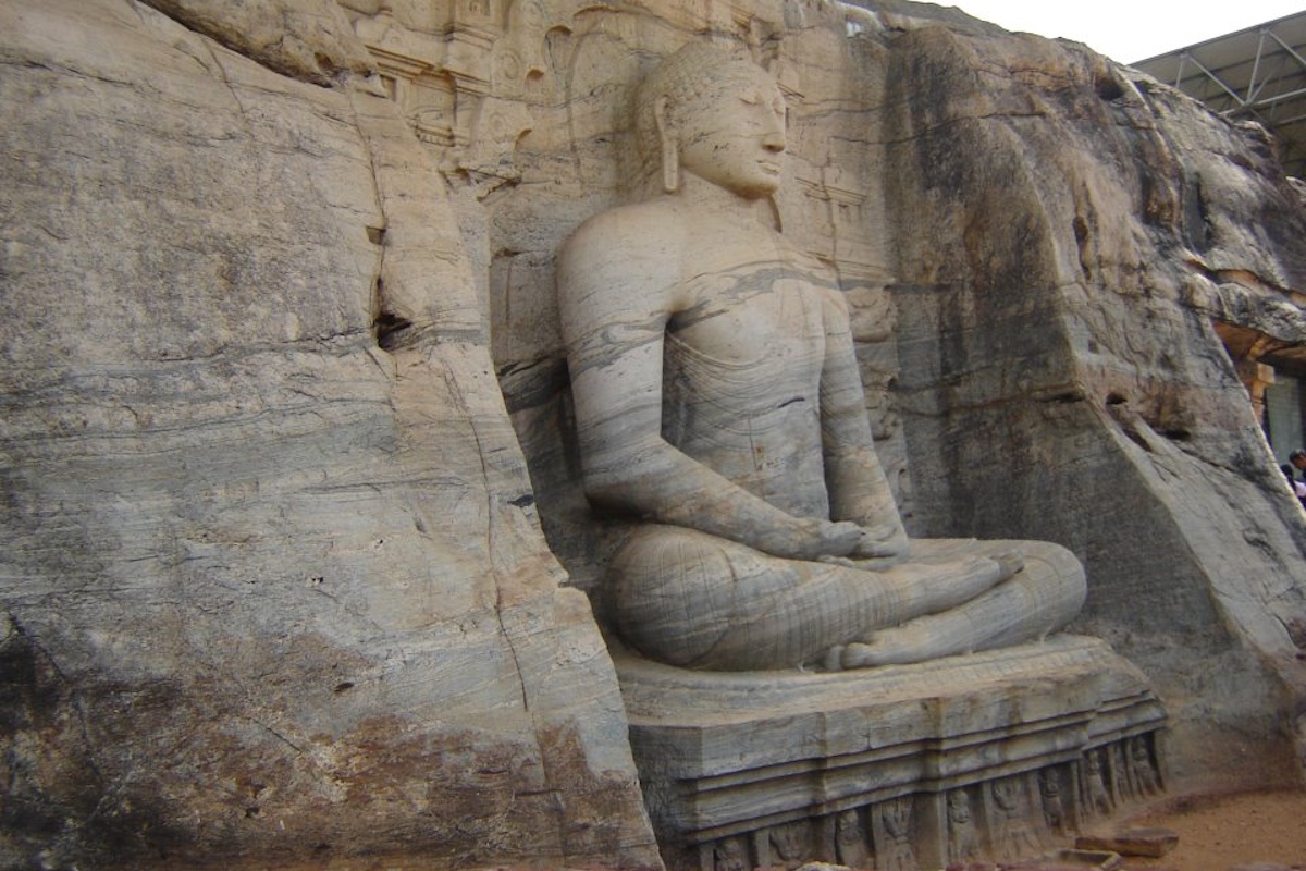 TouringSriLanka