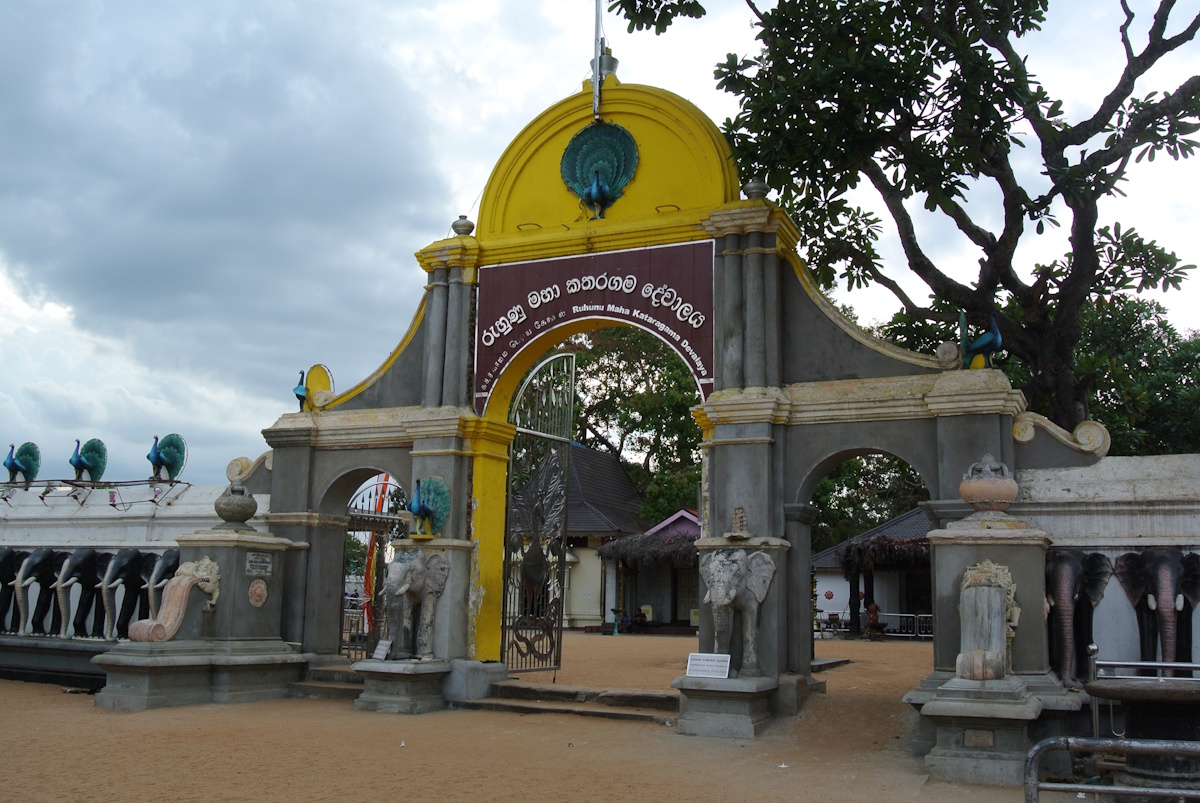 TouringSriLanka