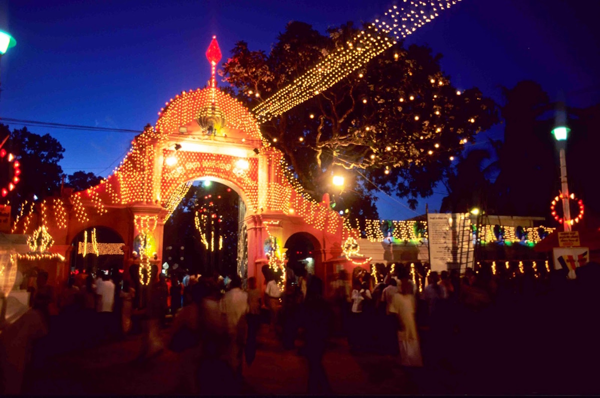 TouringSriLanka