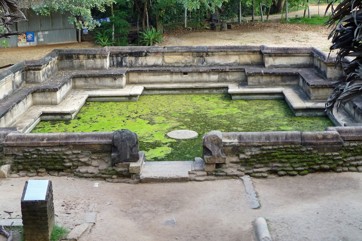 TouringSriLanka