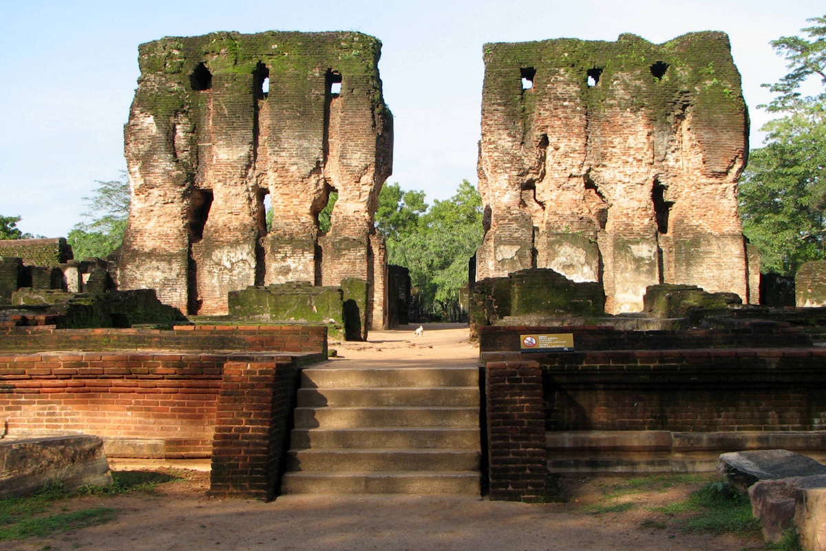 TouringSriLanka