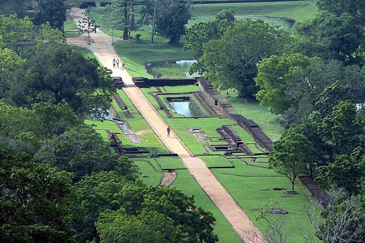 TouringSriLanka
