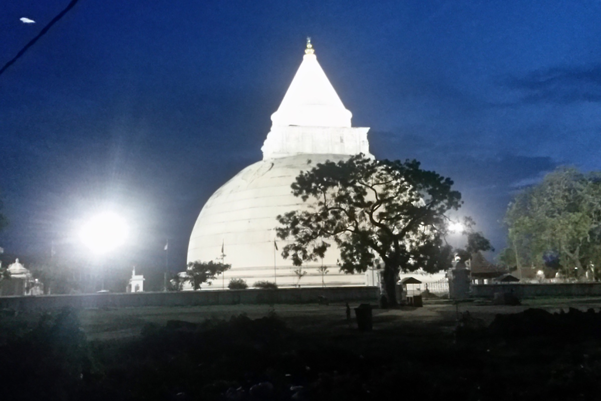 TouringSriLanka
