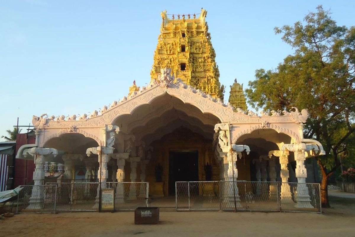 TouringSriLanka