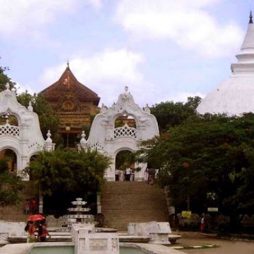 Kelaniya Temple