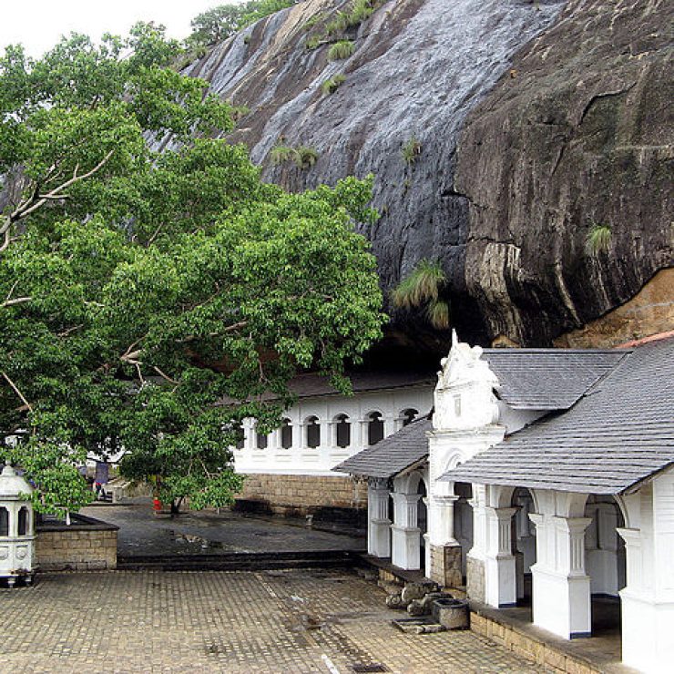 Visiting the Dambulla Cave Temples