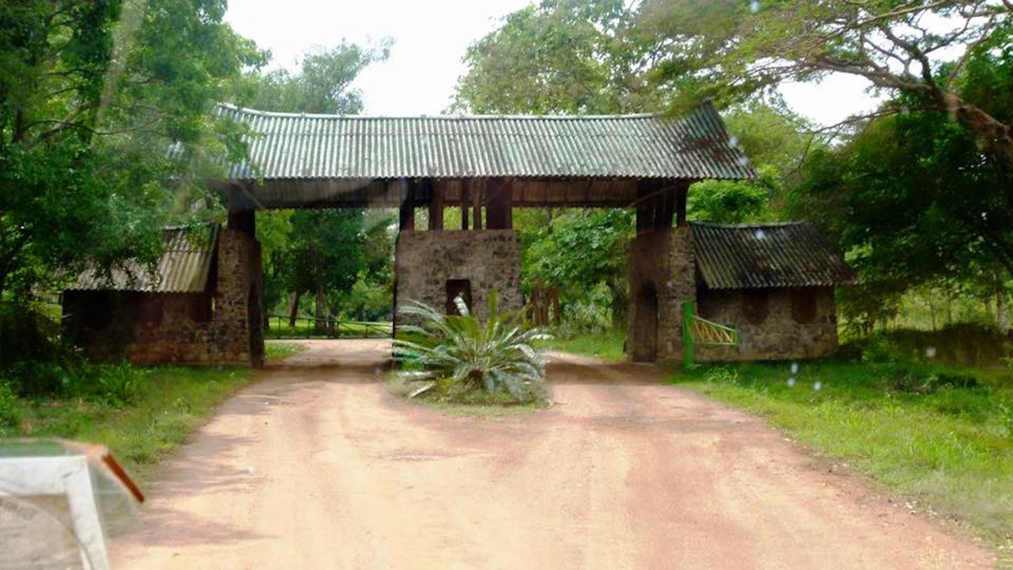 TouringSriLanka