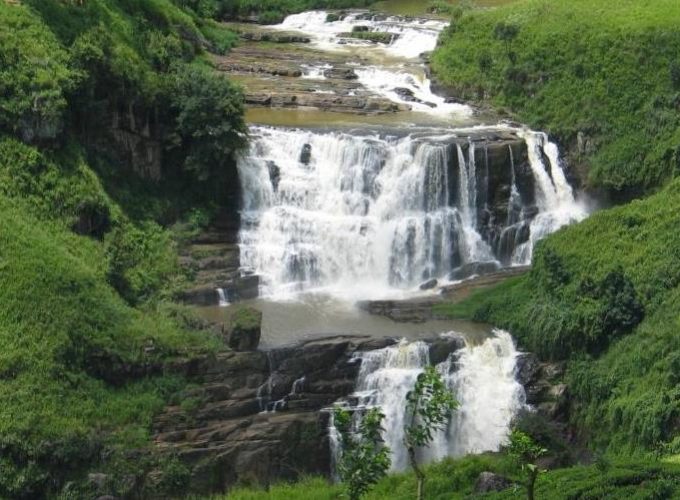 Fountains of Paradise (Waterfalls) Tour